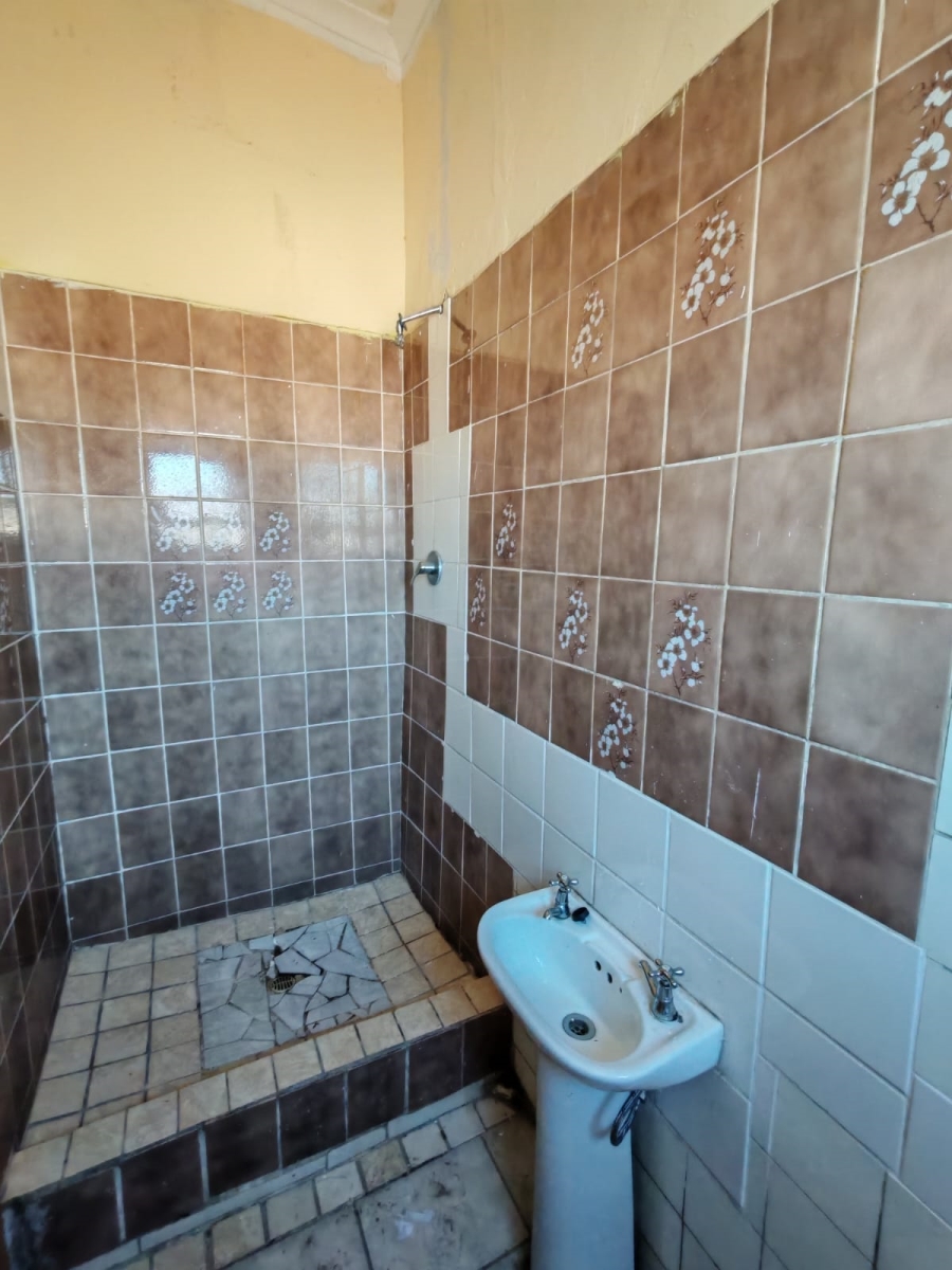 8 Bedroom Property for Sale in Sydenham Eastern Cape